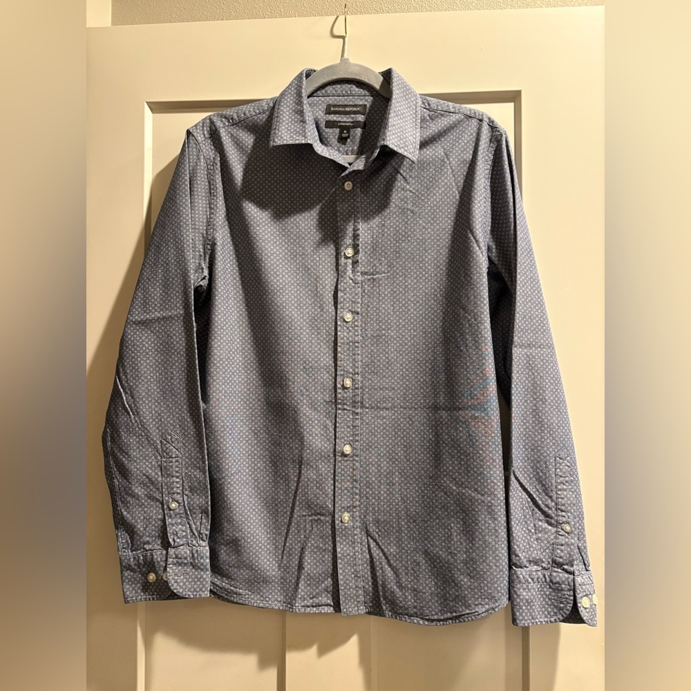 Banana Republic Men's Medium 100% Cotton Chambray Blue Patterned Shirt